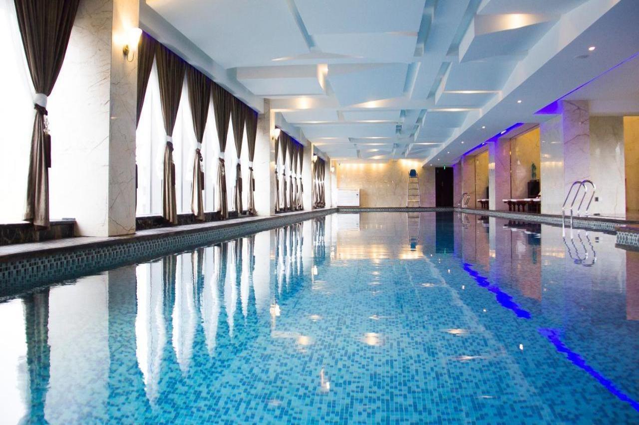 Chengdu CYNN Hotel Extérieur photo