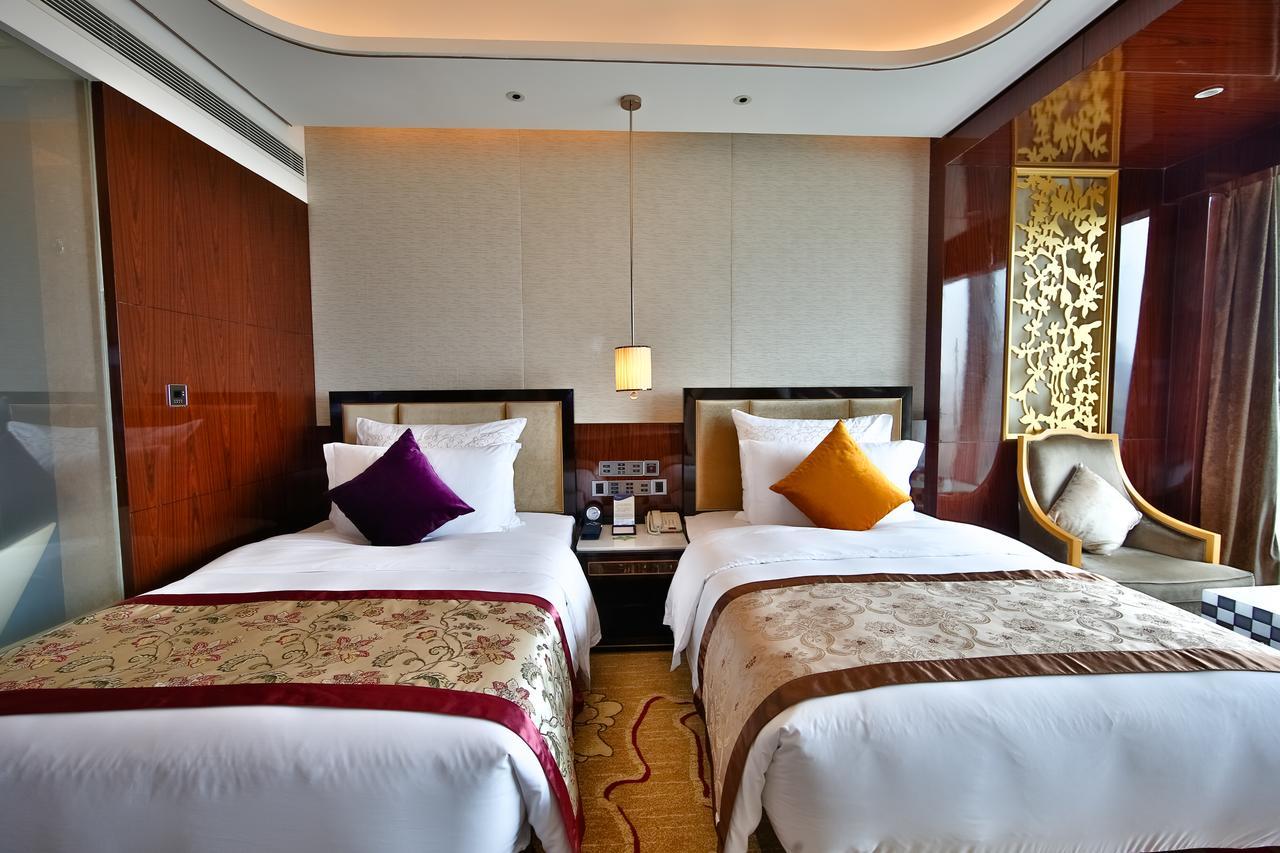 Chengdu CYNN Hotel Extérieur photo
